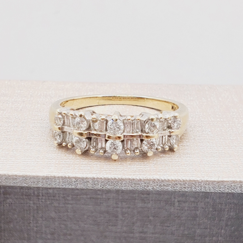 10k Solid Yellow Gold Genuine Round & Baguette Diamond Band Ring - Picture 4 of 8